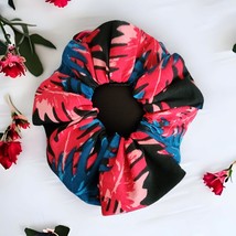 Black Cotton Fabric Scrunchie with Floral Design - £4.78 GBP