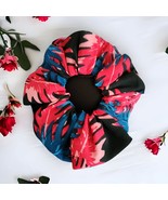 Black Cotton Fabric Scrunchie with Floral Design - $8.20 CAD
