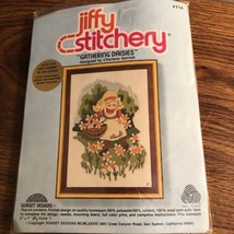 NEW NOS NIP Vintage Jiffy Stitchery Kit Gathering Daisies  #714 Charlene Gerrish - £14.66 GBP