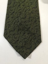 Vintage Dacron Polyester Tie - Black And Green Floral Pattern - $14.99