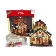 Lemax Plymouth Corners Seaside Shipping &amp; Freight Co. Porcelain Lighted House - £51.43 GBP