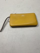 Coach Double Corner Zip Wristlet Leather Phone Wallet Yellow Gold Tan Logo - £36.58 GBP