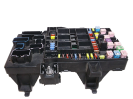 2006..06  FORD  F150 INTERIOR PASSENGER KICK PANEL FUSE/RELAY BOX image 2