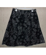 NEW WOMENS VAN HEUSEN BLACK W/ WHITE FLORAL FULL SKIRT  SIZE 8 - $467.75 MXN