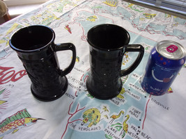 2 Vintage Indiana Glass Tiara Cameo Black Embossed Mug Glasses - £23.33 GBP