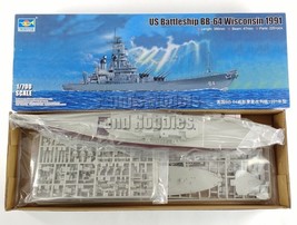 Battleship USS Wisconsin BB-64 1991 US NAVY 1/700 Scale Model Kit by Trumpeter - £37.19 GBP