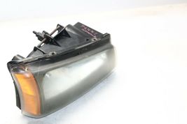 2003-2006 CHEVROLET SILVERADO FRONT RIGHT PASSENGER HEADLIGHT ASSEMBLY P6447 image 2