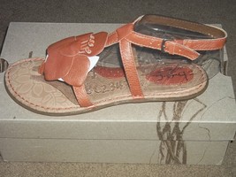 Born Concept VIOLA Hazel Flower Leather Strap Comfort Sandals New - $50.00