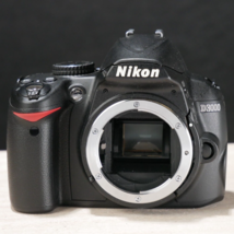 Nikon D D3000 10.2MP Digital SLR Camera Body *AS IS* Broken Mount *Power... - £18.51 GBP