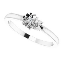 Sterling Silver Diamond Floral Ring - £93.57 GBP