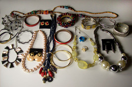 Vintage to Now Jewelry Lot 21 Pieces NO Junk (Lot #3) - £22.43 GBP