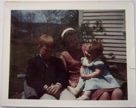 Vintage A Mom &amp; Her Son &amp; Daughter Color Photo 1960s - £2.31 GBP