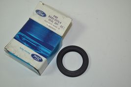 Ford NOS OEM Fiesta Wheel Hub Greaser Retainer Seal Part# D8RZ-1175-A - $11.42