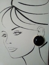 Vintage Fashion Clip Earrings Black Button Hemisphere With Beige Surround Edge - £9.59 GBP