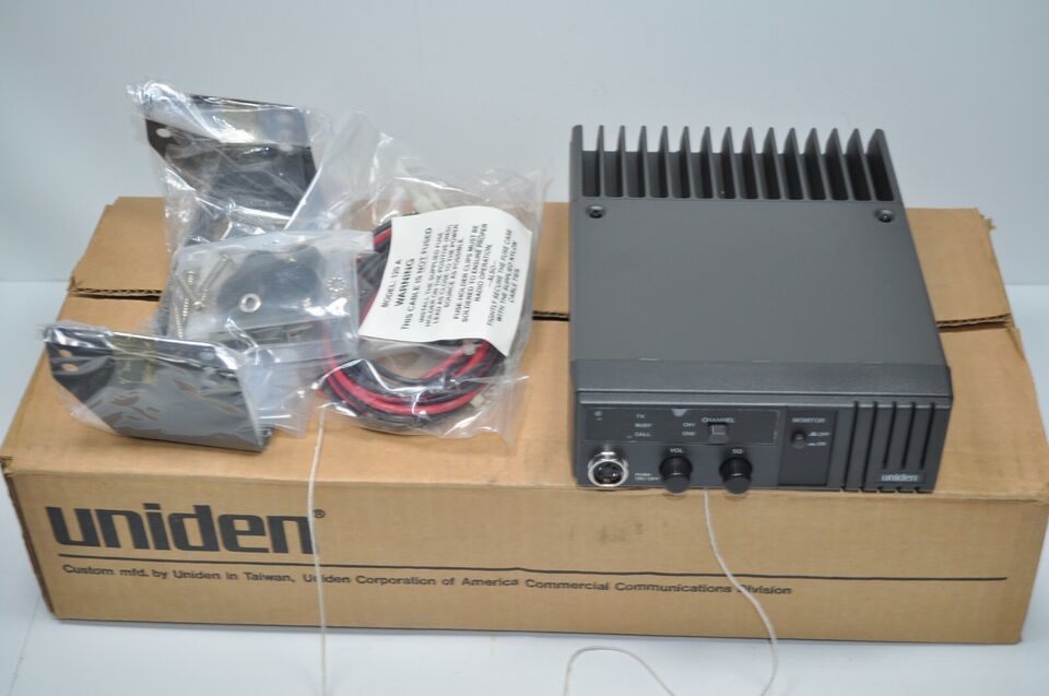NEW Uniden 2-Way Radio Transceiver and Bracket NO Mic Microphone # IMU 250K - $121.59