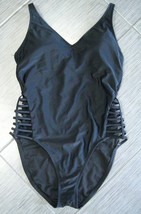 Mossimo Women&#39;s Black One Piece Swimsuit Side Strap Cage Size M Medium Vg - £19.65 GBP