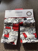 Hallmark Peanuts “Charlie Brown Christmas” Crew Socks Doghouse Snoopy One Size - £12.14 GBP