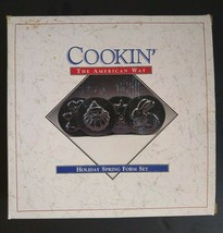 Vintage Cooking The American Way Holiday Spring Form Set 9.5&quot; - £17.95 GBP