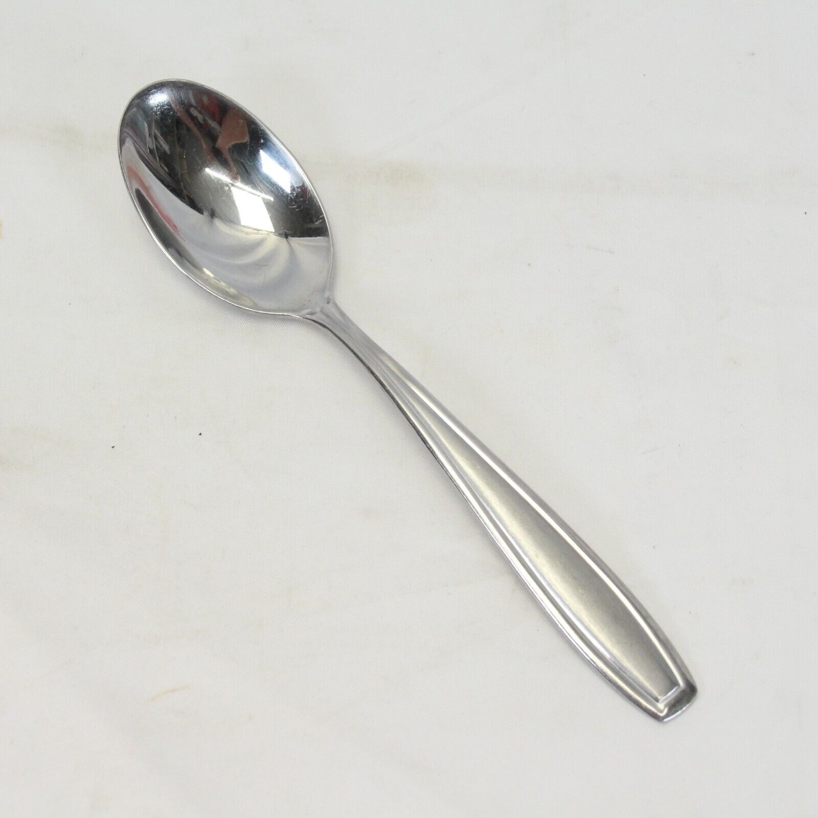 Oneida Satin Bristol Everdale Oval Soup Spoon Stainless  7 1/8&quot; - $5.87
