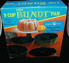 Vintage Nordic Ware 9 Cup Mini Bundt Pan Tangerine TeflonⅡ 50238 Retro Cake Pan - £28.42 GBP
