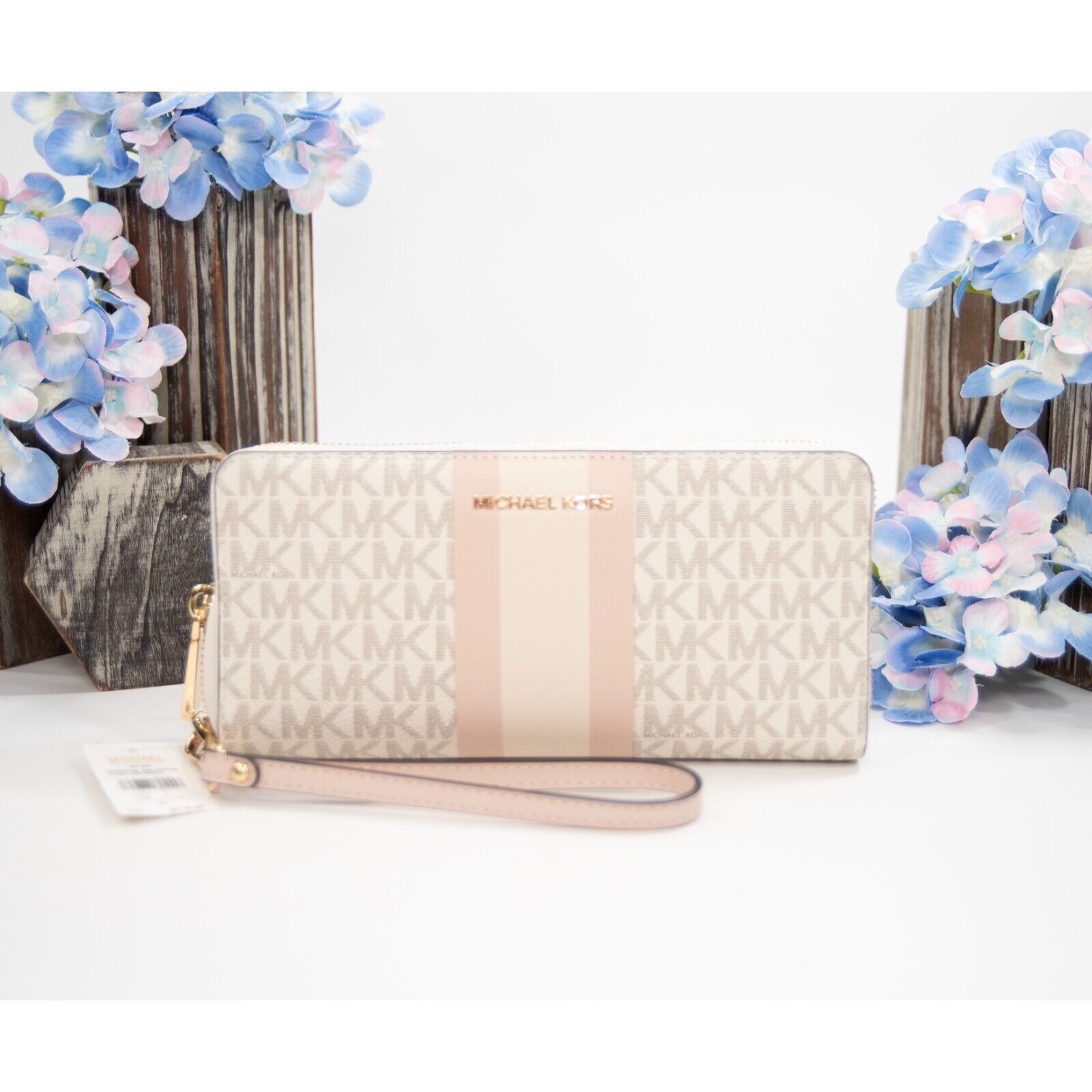 Michael Kors Vanilla Signature Stripe Soft Pink Leather Zip Around Wallet NWT