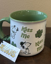 Peanuts Snoopy St Patrick&#39;s Day Mug New Clover Single Kiss Me - £15.97 GBP