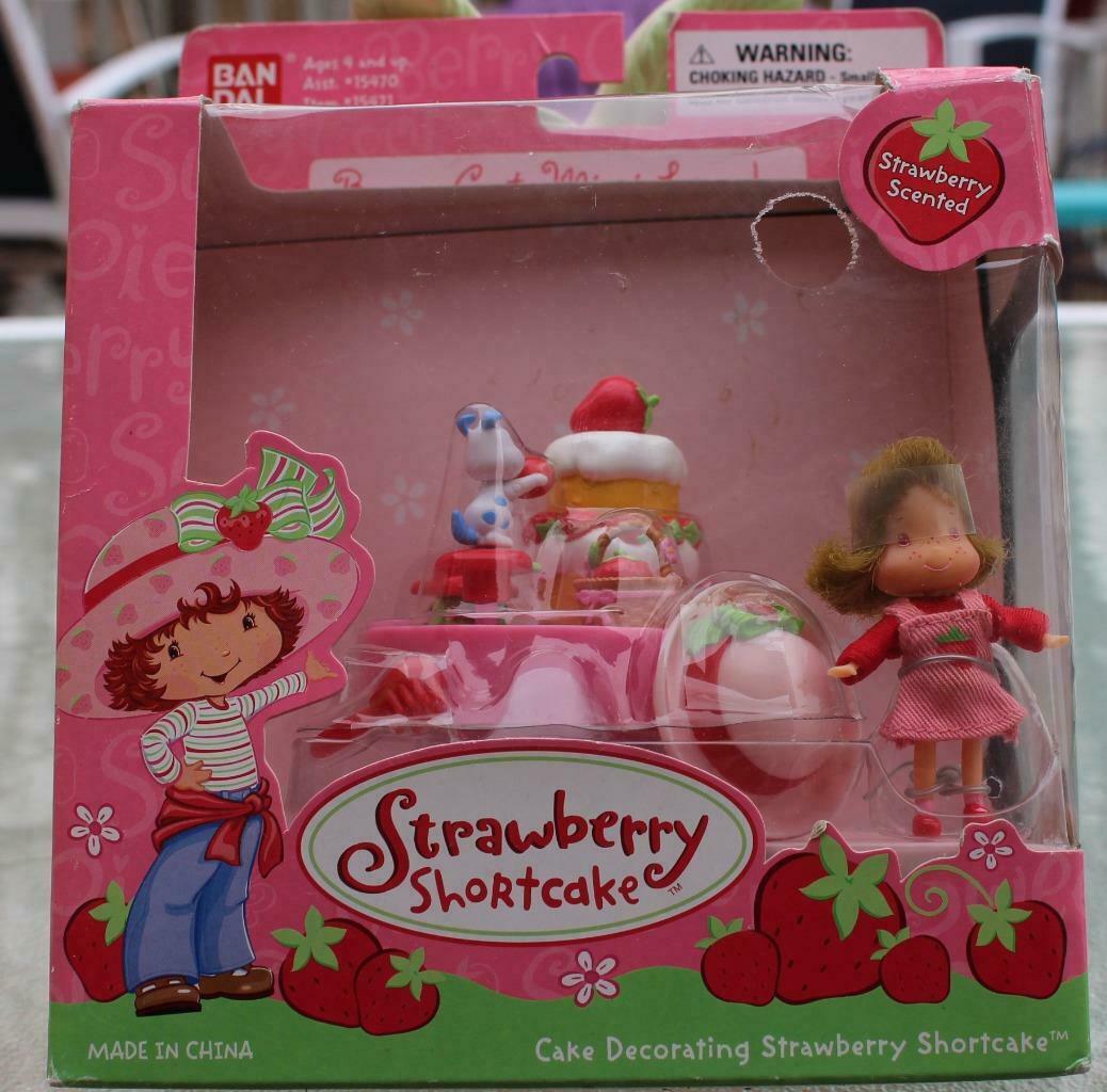 Bandai Berry Cute Mini Lands  Cake Decorating Strawberry Shortcake Unused in Box - $24.74