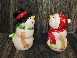 Vintage Ceramic Snowman Couple Christmas Holiday Salt &amp; Pepper Shakers 5&quot; &amp; 4&quot; - £14.94 GBP