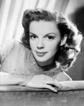 Judy Garland In The Harvey Girls 8X10 Celebrity Photograph Reprint - £6.67 GBP