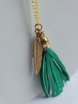 Necklace With Faux Jewel Earrings Jewelry 18&quot; Long Green Tassel - £9.76 GBP