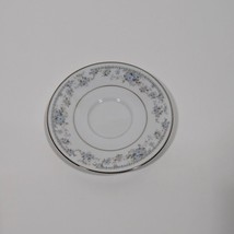 Artistry By Oneida Heiress 3078 Saucer Plate Porcelain Floral Blue White Ireland - $9.70