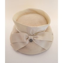 Vintage Ivory Wool Pillbox Hat 1950s 1960s Mid Century Fashion Movie Prop Barbie - £31.42 GBP