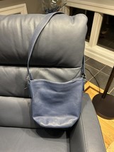 Coach Blue Leather Shoulder Bag - $1,858.33 MXN