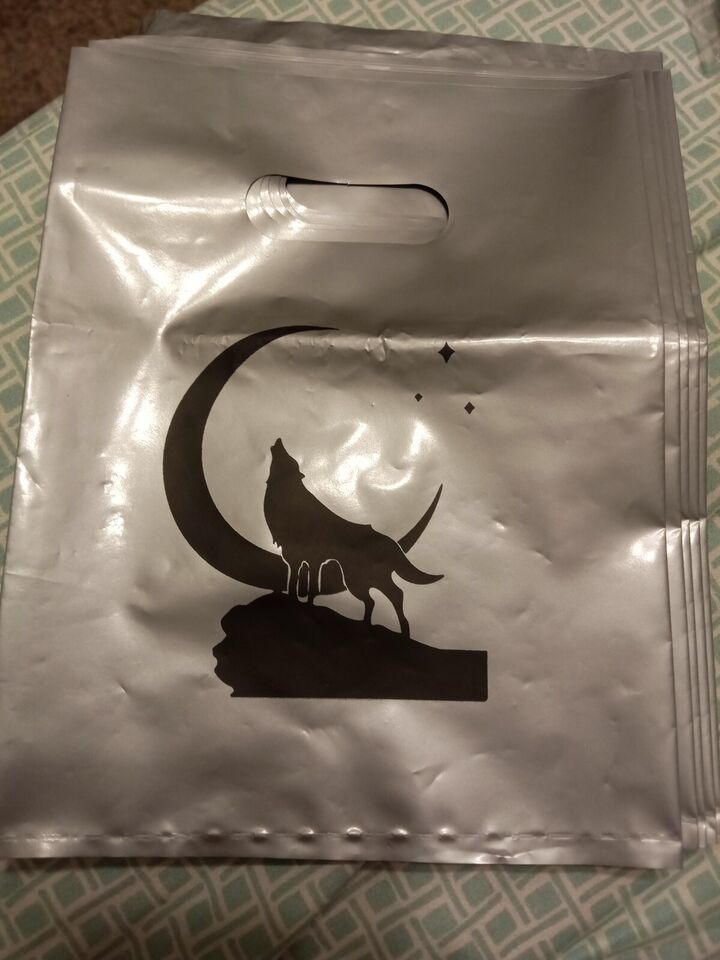 New 12 Wolf Shopping/gift Bags - $3.60