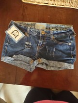 Desire Size 5 Shorts - $29.58