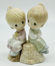 Precious Moments Boy Girl Salt Pepper Shakers On Stump 1993 Vintage - $12.19