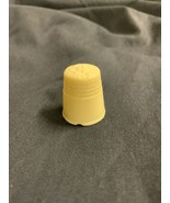 Vintage Cream Plastic Thimble - £3.56 GBP