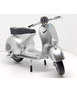 Vespa 150GS 150 GS Silver Scooter 1/12 Scale Diecast and Plastic Model b... - $28.70