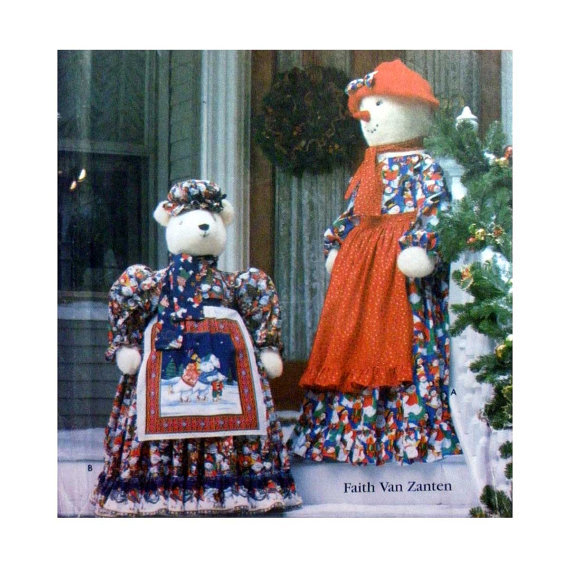 Simplicity 7882 Holiday Door Greeter Dolls with Clothes - Snow Lady & Polar Bear - $4.00