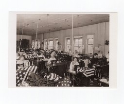 Picture POSTCARD-FLAG Factory: Making United States Flags 1913 - £3.89 GBP