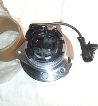 Front Wheel Hub / Bearing Assembly compat w/ Chevy Cobalt 08-10 - $24.75