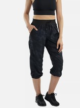 Spyder Ladies&#39; Size Medium (8-10) Active Woven Capri, Black Camo - £14.37 GBP