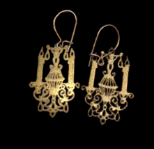 Vintage Chandelier Earrings Mini Gold Metal Folk Art Dainty Delicate Bir... - €23,66 EUR