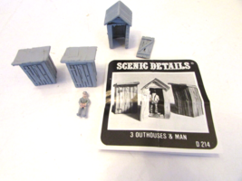 Woodland Scenics D214 HO Castings 3 Outhouses &amp; Man H3 - $179.89 MXN