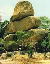 Zimbabwe P105a, $50, balancing rock / tomb 2020, UNC hybrid substrate - £1.60 GBP