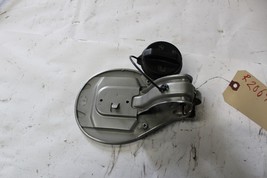 2005-2007 CADILLAC STS GAS FUEL DOOR WITH FUEL CAP R2064 image 7