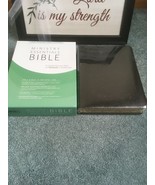 NIV MINISTRY ESSENTIALS BLACK GENUINE LEATHER SEALED - $39.75