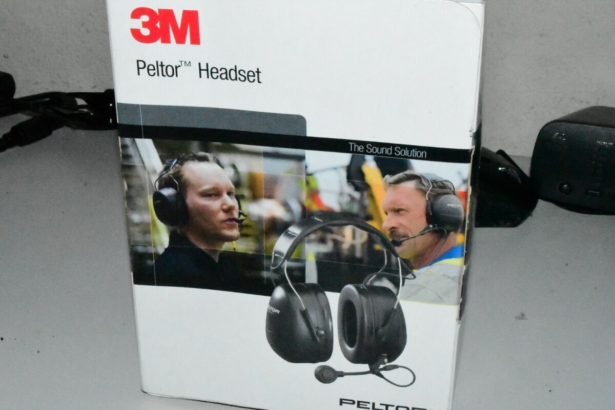 Motorola RMN5139B MT Series Hard Hat Attached Headset With Radio Connect... - $122.85