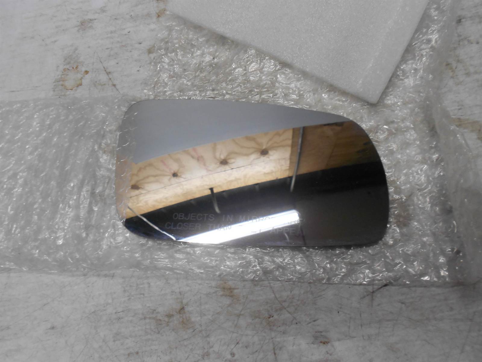 1999-2005 Passat GLS Exterior Mirror Glass Passenger Right Side - $19.99