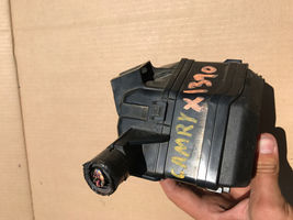 2012-2015 TOYOTA HYBRID CAMRY RELAY AND FUSE BOX X1390 image 4